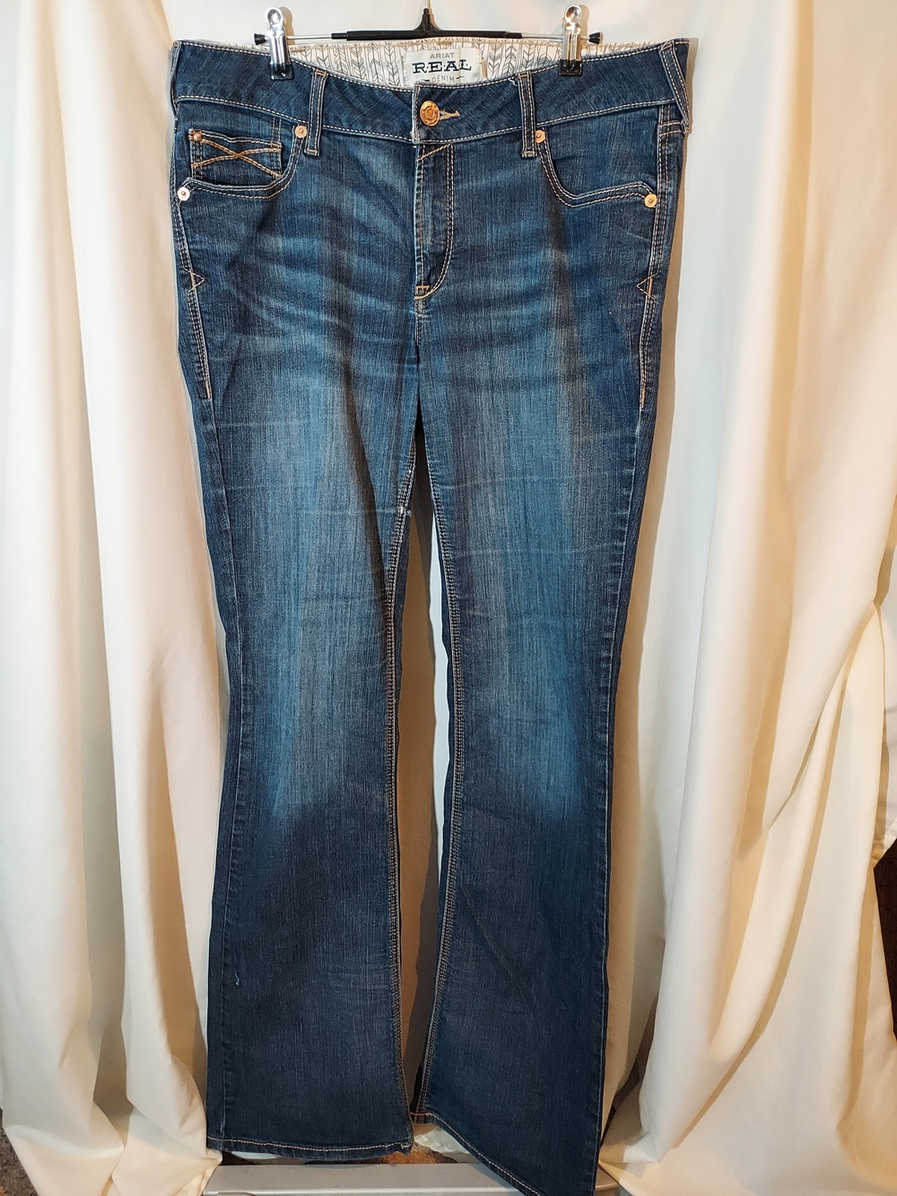 Ariat R.E.A.L. Mid Rise Jocelyn Arrow Fit Bootcut Jeans 32XL Nashville